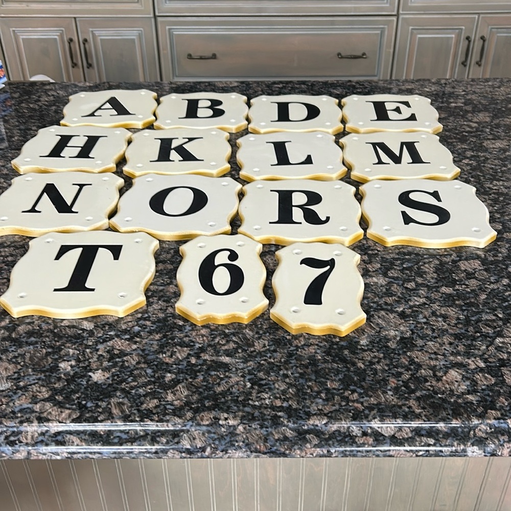 ASHLAND CERAMIC TILE HOUSE LETTERS & NUMBERS WALL PLAQUES W GOLD TRIM NWT